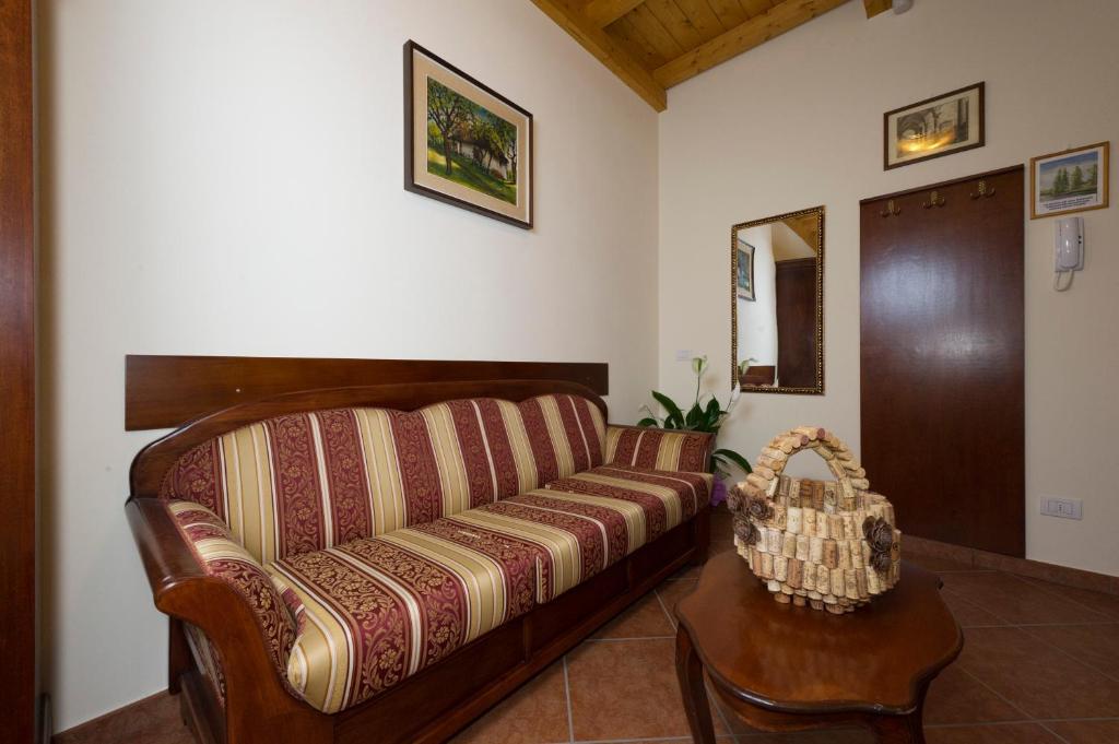 Locanda Ristorante Al Cardellino Бардоліно Номер фото